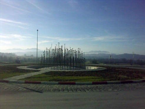 Izročilo (kip-vodnjak)